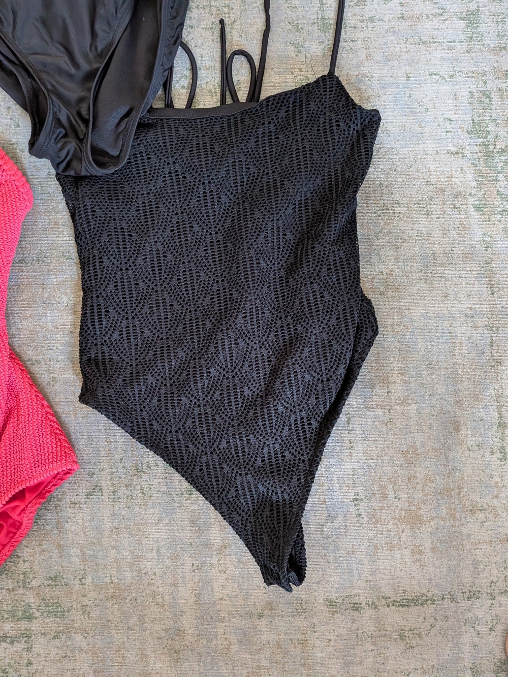 Set Of 3 One-Piece Swim Bodysuits In Excellent Condition - Picture 2 of 8